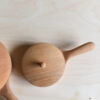 Pot en bois pour la cuisine de jeu