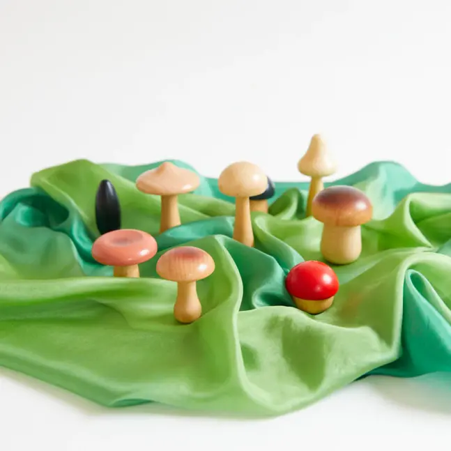 Wooden Mushrooms Set von Sarah's Silk