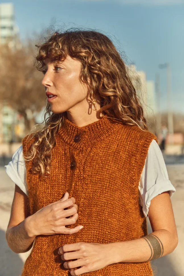 Ärmelloser Cardigan aus Mohair und Seide in Amber von L'envers