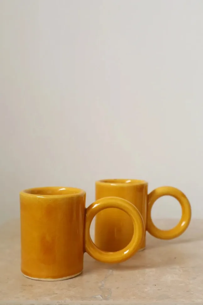 Duo de tasses à café avec une anse ronde par Néda