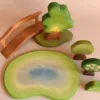 Apfelbaum, Brücke, Teich, Eiche von Ostheimer.Seidenkinder