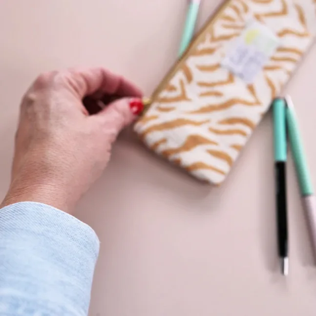 Étui à stylos de différentes couleurs par Lili Pepper