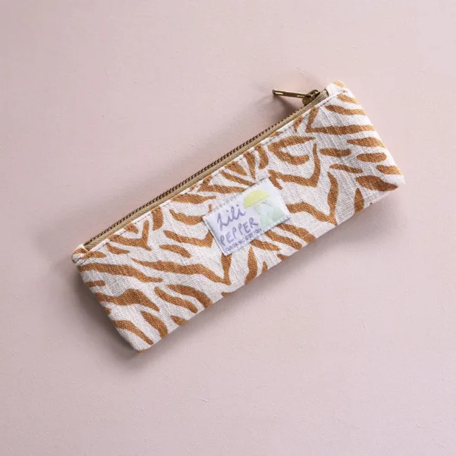 Trousse à stylos de différentes couleurs par Lili Pepper