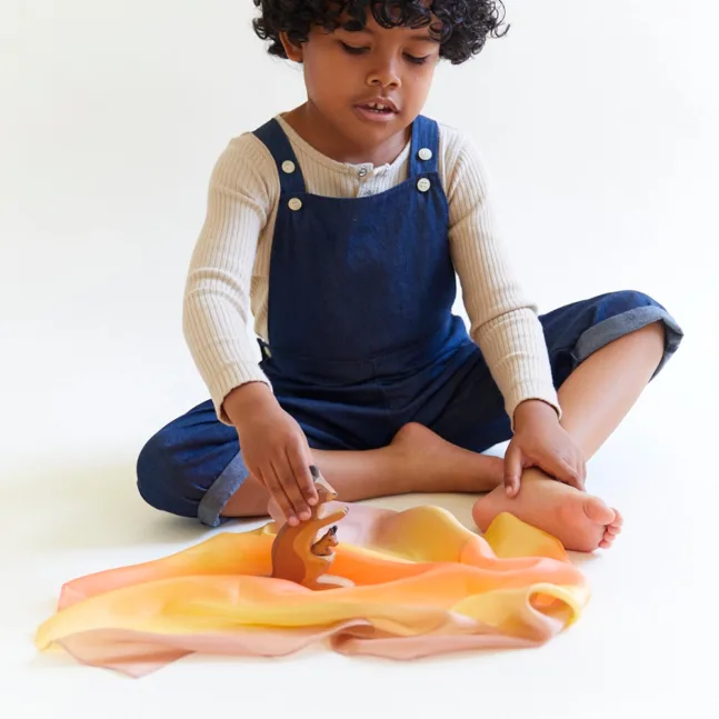 Mini.Earth.Play.Silk.2