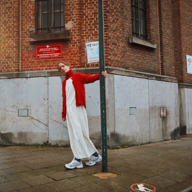 PETALE Cardigan in Ivory, Scarlett Red und Mist von poudreorganic