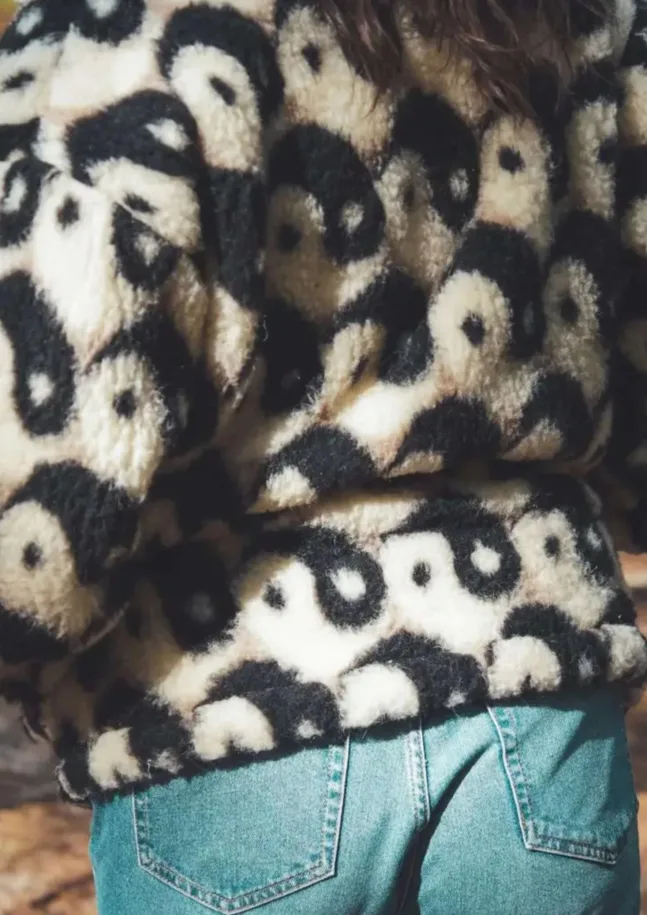 Wolljacke Yin Yang von We Are Wovens