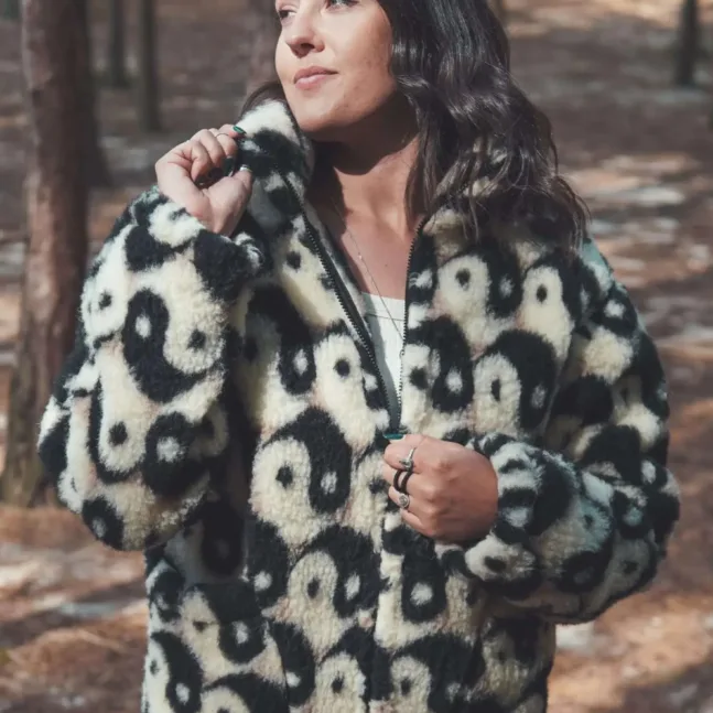 Wolljacke Yin Yang von We Are Wovens