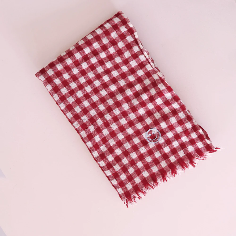 LP-2791-Check-Amore-Wolle-Schal-Woolen-scarf-Lili-pepper-2 Schal aus reiner Wolle im roten Karo von Lili Pepper