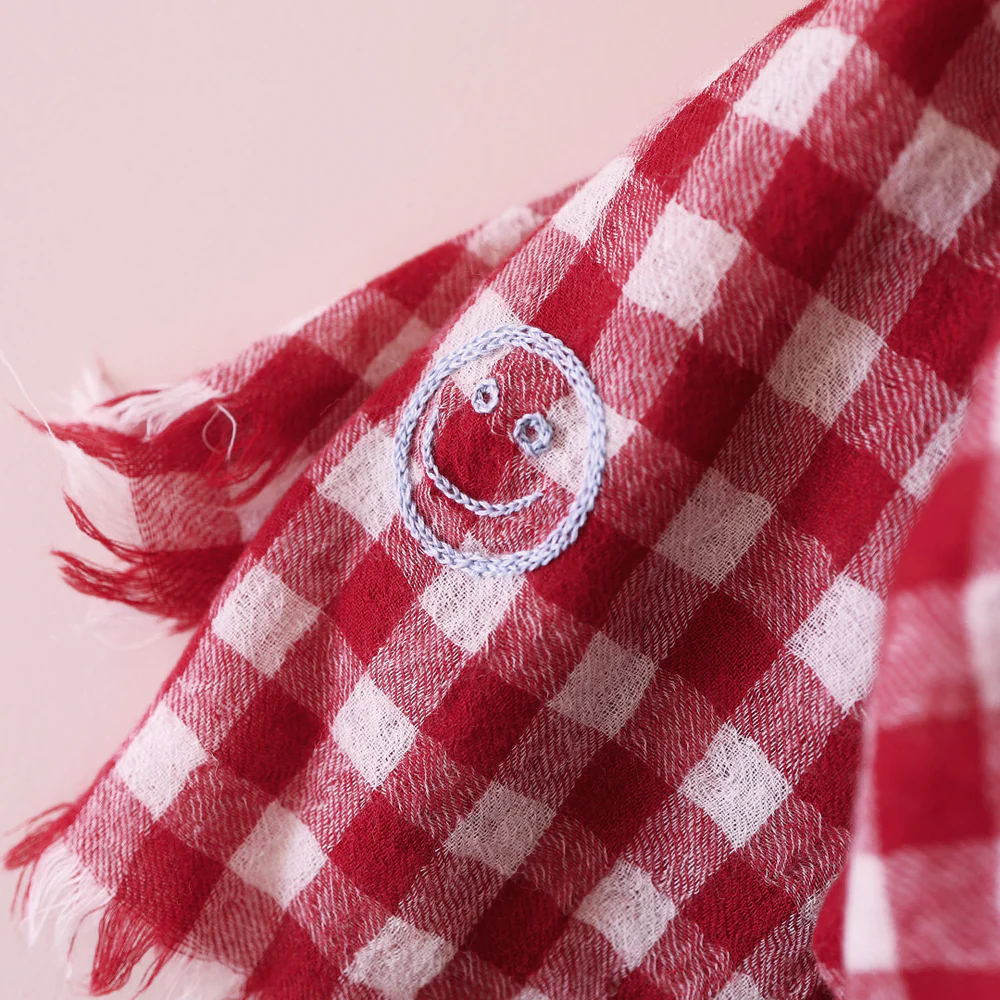 LP-2791-Check-Amore-Wolle-Schal-Woolen-scarf-Lili-pepper-4 Schal aus reiner Wolle im roten Karo von Lili Pepper