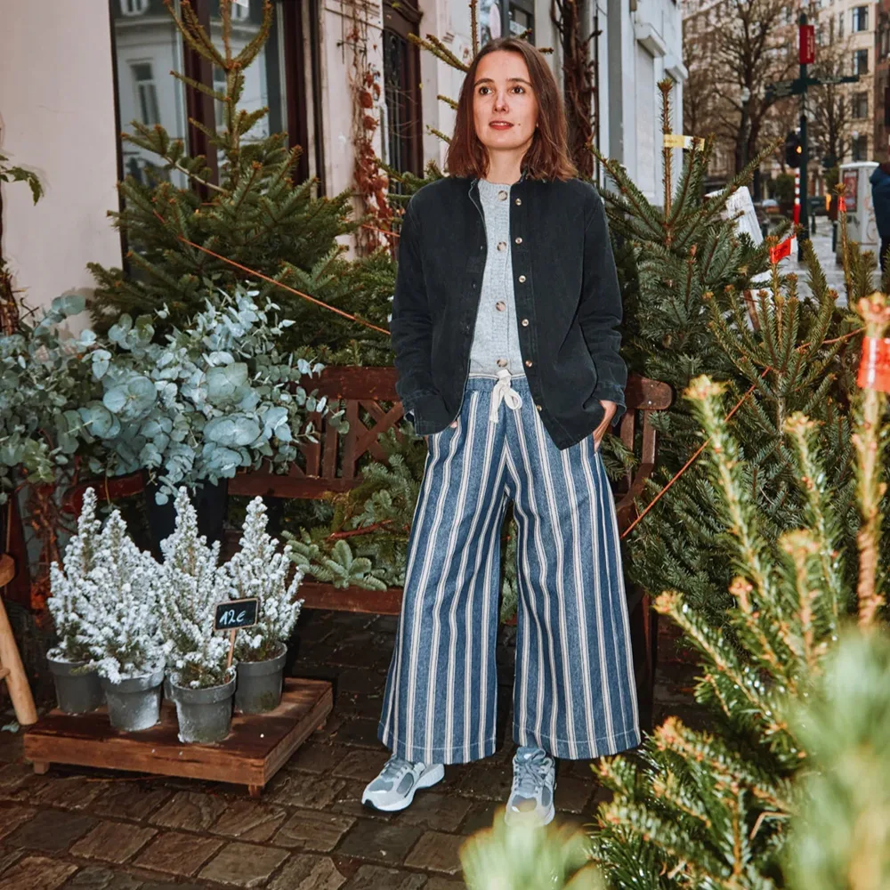 PETALE Cardigan in Ivory, Scarlett Red und Mist von poudreorganic Cardigan.Petale.Mist.Poudre.Organic